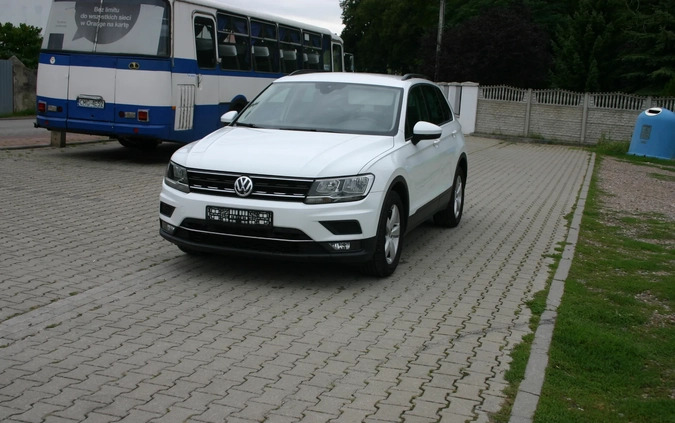 Volkswagen Tiguan cena 79900 przebieg: 63000, rok produkcji 2018 z Białogard małe 497